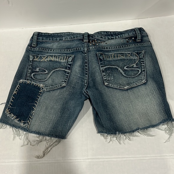 Women’s blue low rise bermuda denim short size 7 - Picture 2 of 9